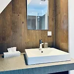 Appartement Cello Apartment- 4 Personen- Parkplatz- Waschmaschine Wolfsbourg