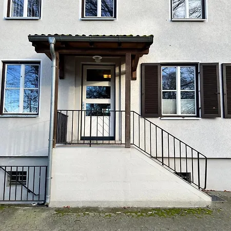 Cello Apartment- 4 Personen- Parkplatz- Waschmaschine Apartman